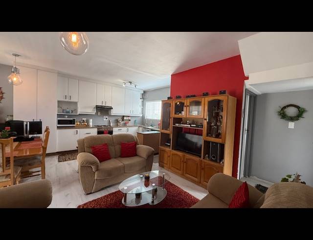 2 BEDROOM DUPLEX FOR SALE IN ESSENWOOD